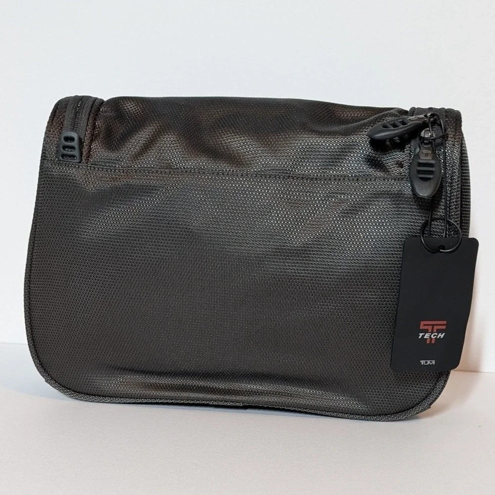 Tumi tech travel
